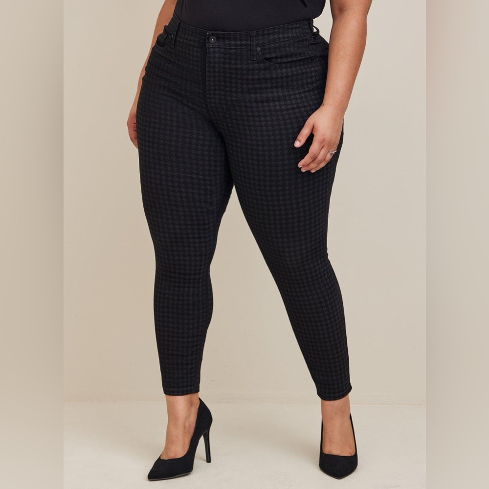 NWOT Torrid Houndstooth High Rise Jeans